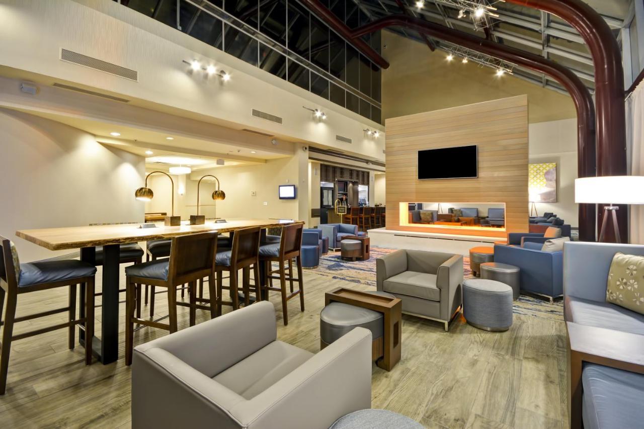 Crowne Plaza Tulsa Hotel Southern Hills المظهر الخارجي الصورة