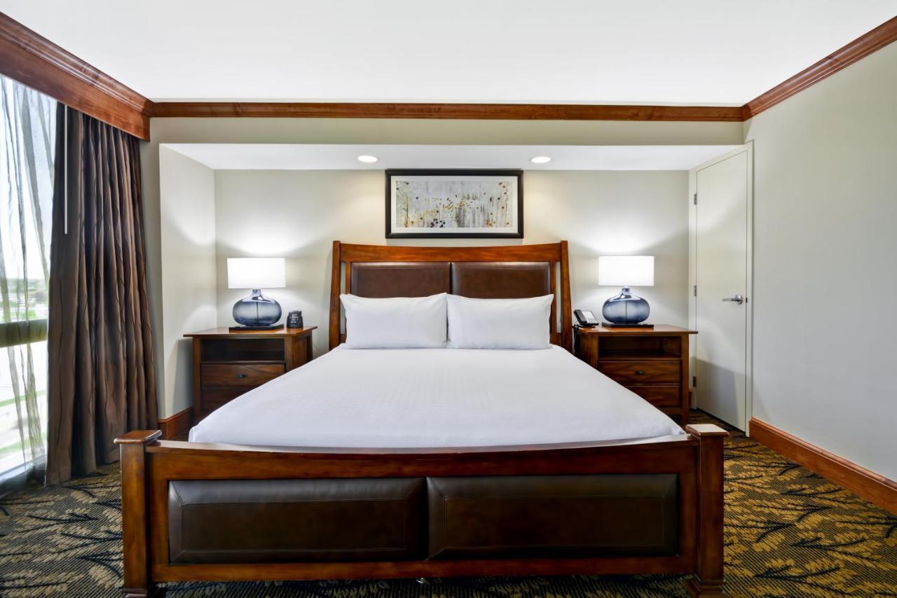 Crowne Plaza Tulsa Hotel Southern Hills المظهر الخارجي الصورة