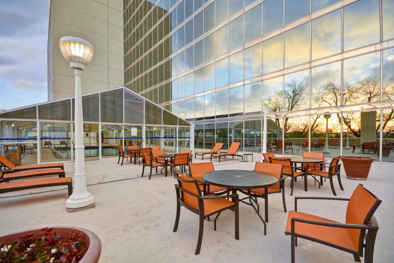 Crowne Plaza Tulsa Hotel Southern Hills المظهر الخارجي الصورة